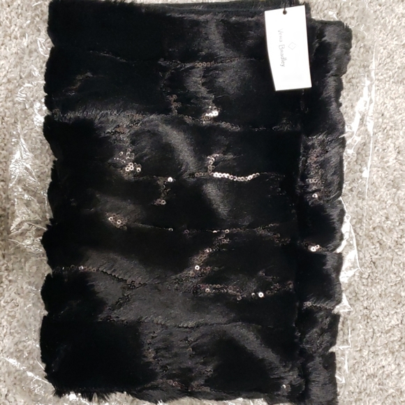 Accessories - Picture 2 of 2